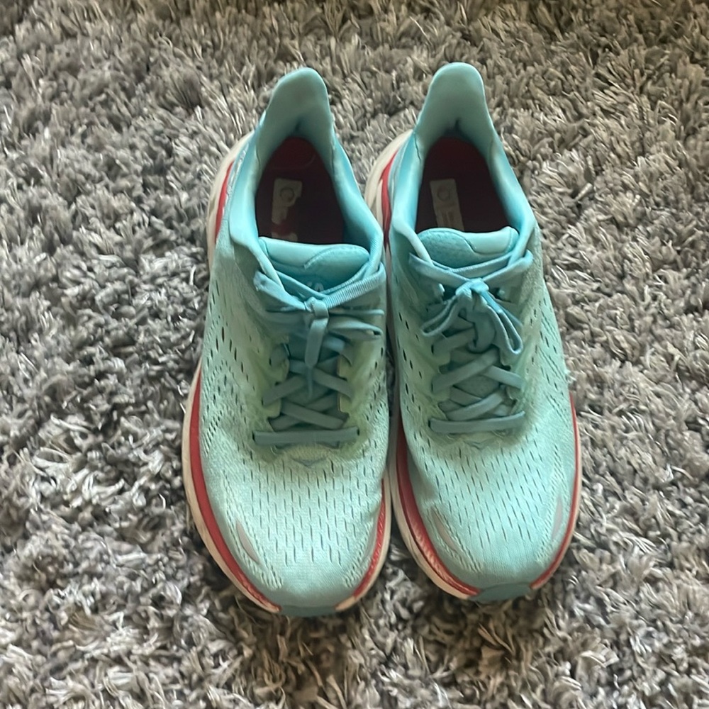 Hoka Clifton 8